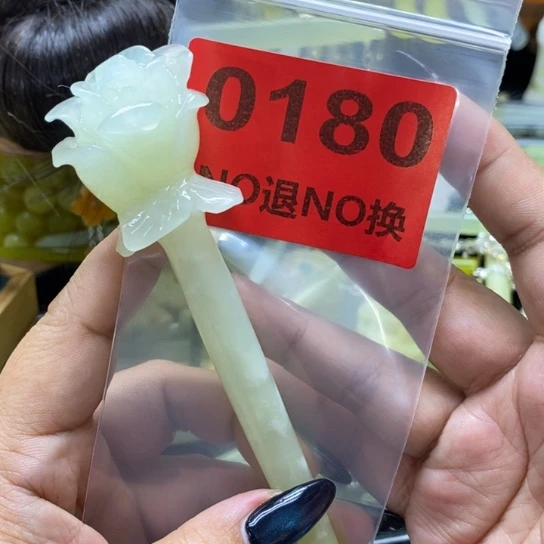 幸***好未镶嵌石英岩玉发饰