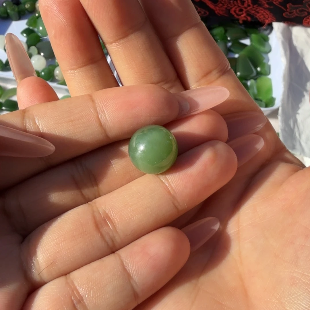 果***果和田玉未镶嵌颈饰