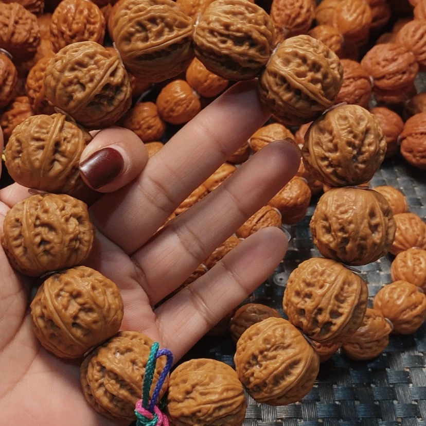 【闪购商品】文玩核桃吊坠足球