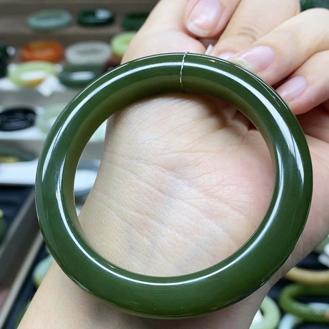 【闪购商品】未镶嵌手镯和田玉