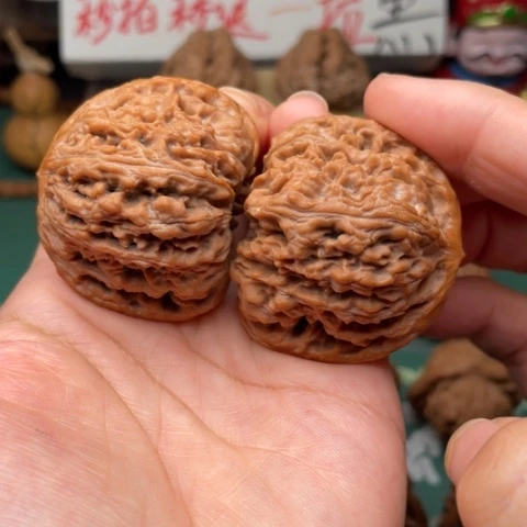 【闪购商品】把件文玩核桃45南疆石