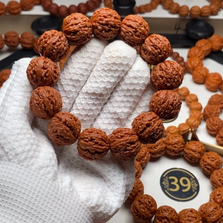 崔***文玩核桃吊坠22落地红