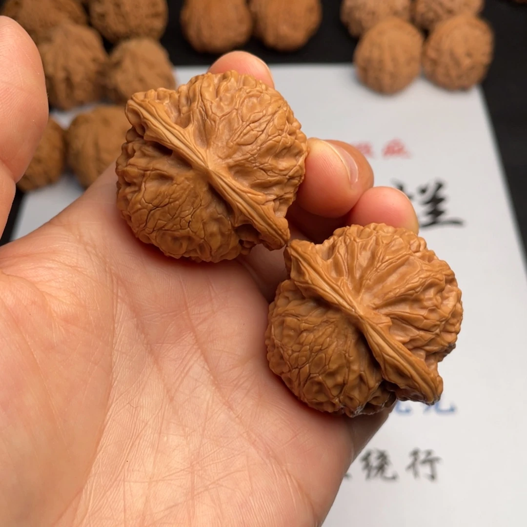 文玩核桃吊坠528。40➕灯