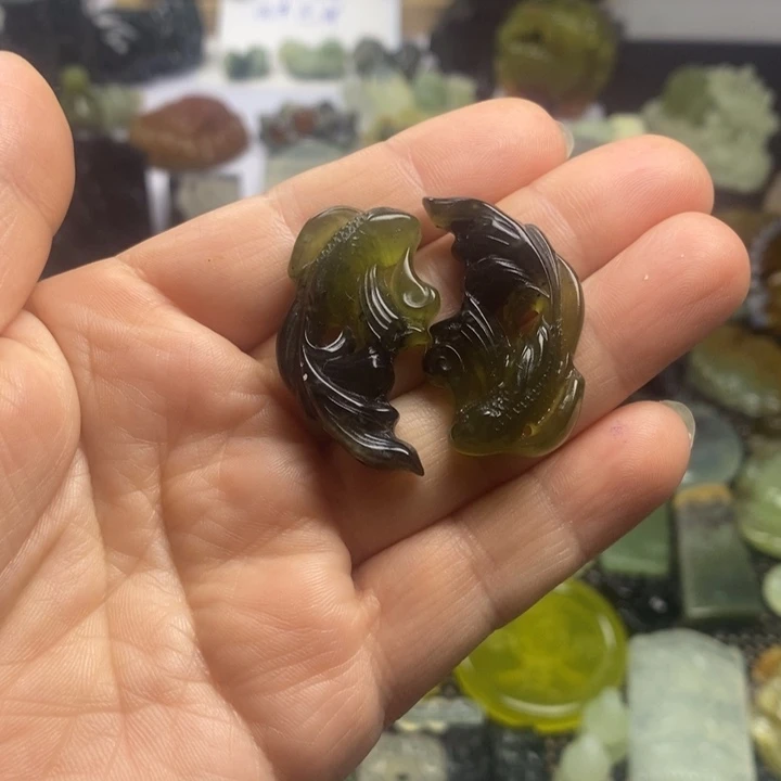 合金蛇纹石玉颈饰