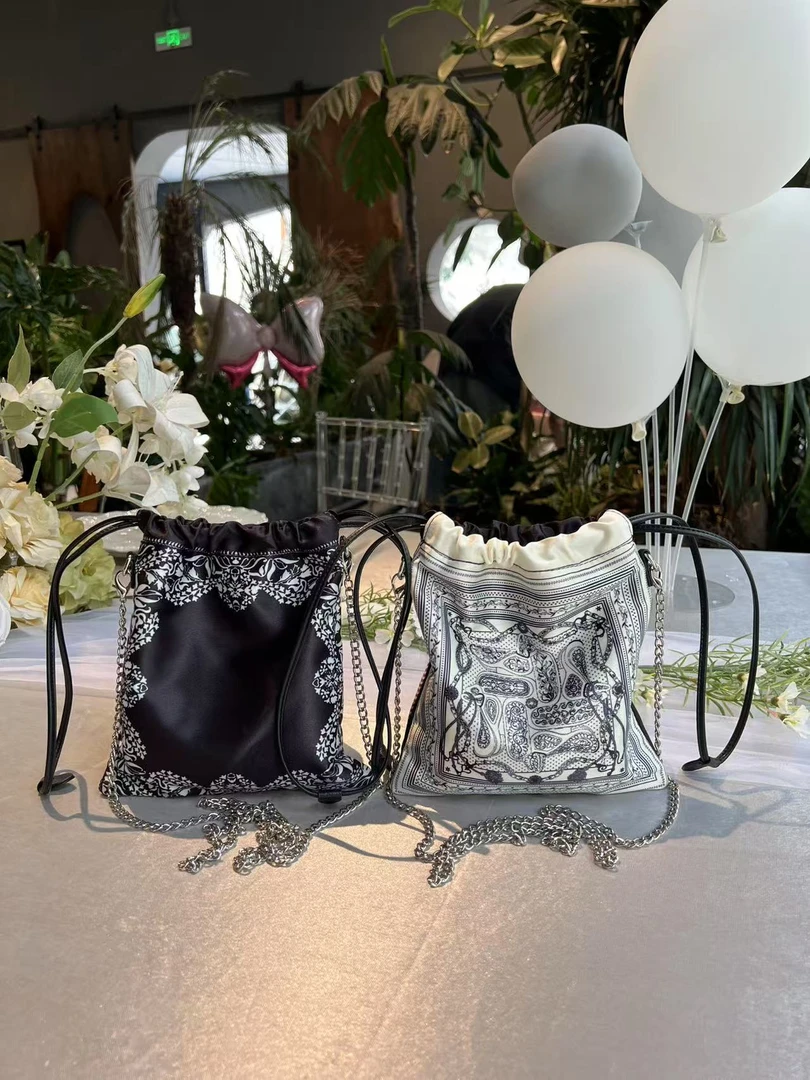 【慕懿时袋】丝巾包双面印花福袋手提包链条包单肩斜挎小包女808