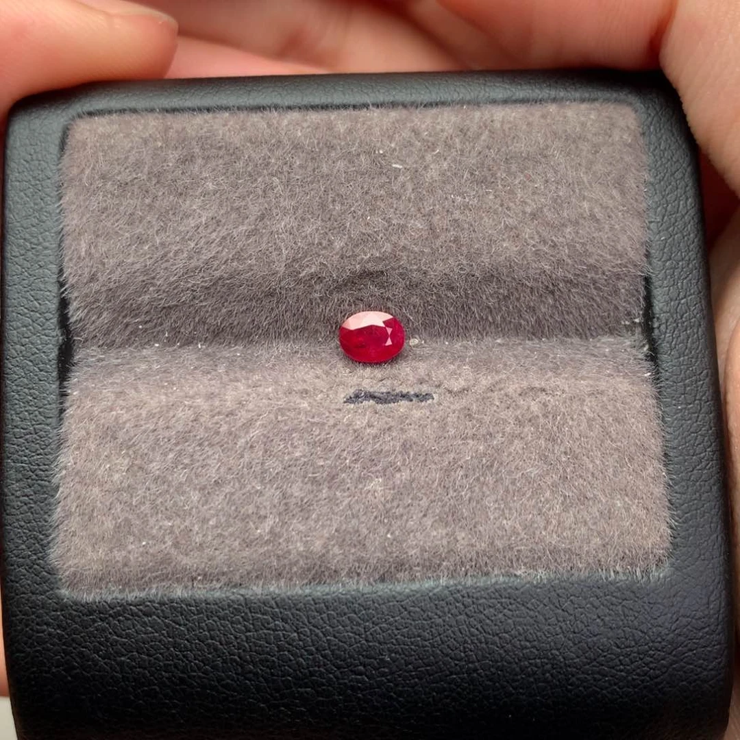 裸石红宝石4×5鸽血红