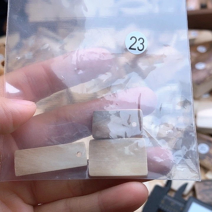 泥塑不打孔联系客服