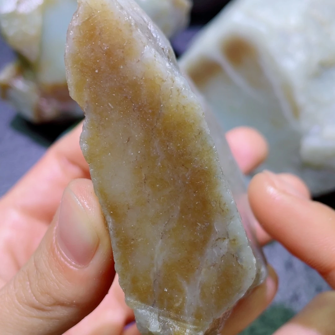 和田玉未镶嵌珠宝半成品