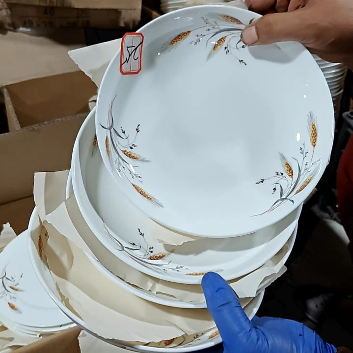 摆件陶瓷盘子碗啥都有