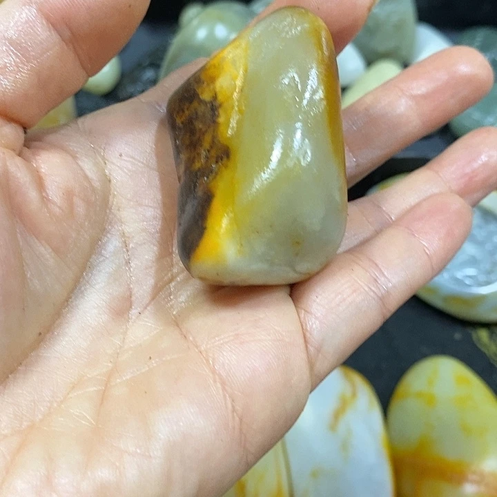 未镶嵌和田玉（糖玉）挂件