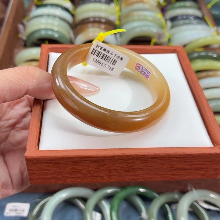 未镶嵌手镯和田玉51