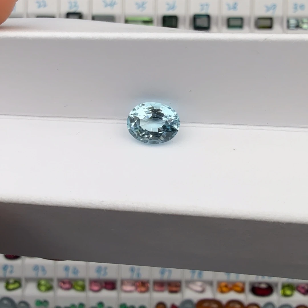 海蓝宝石裸石天然圣玛色1.88克拉