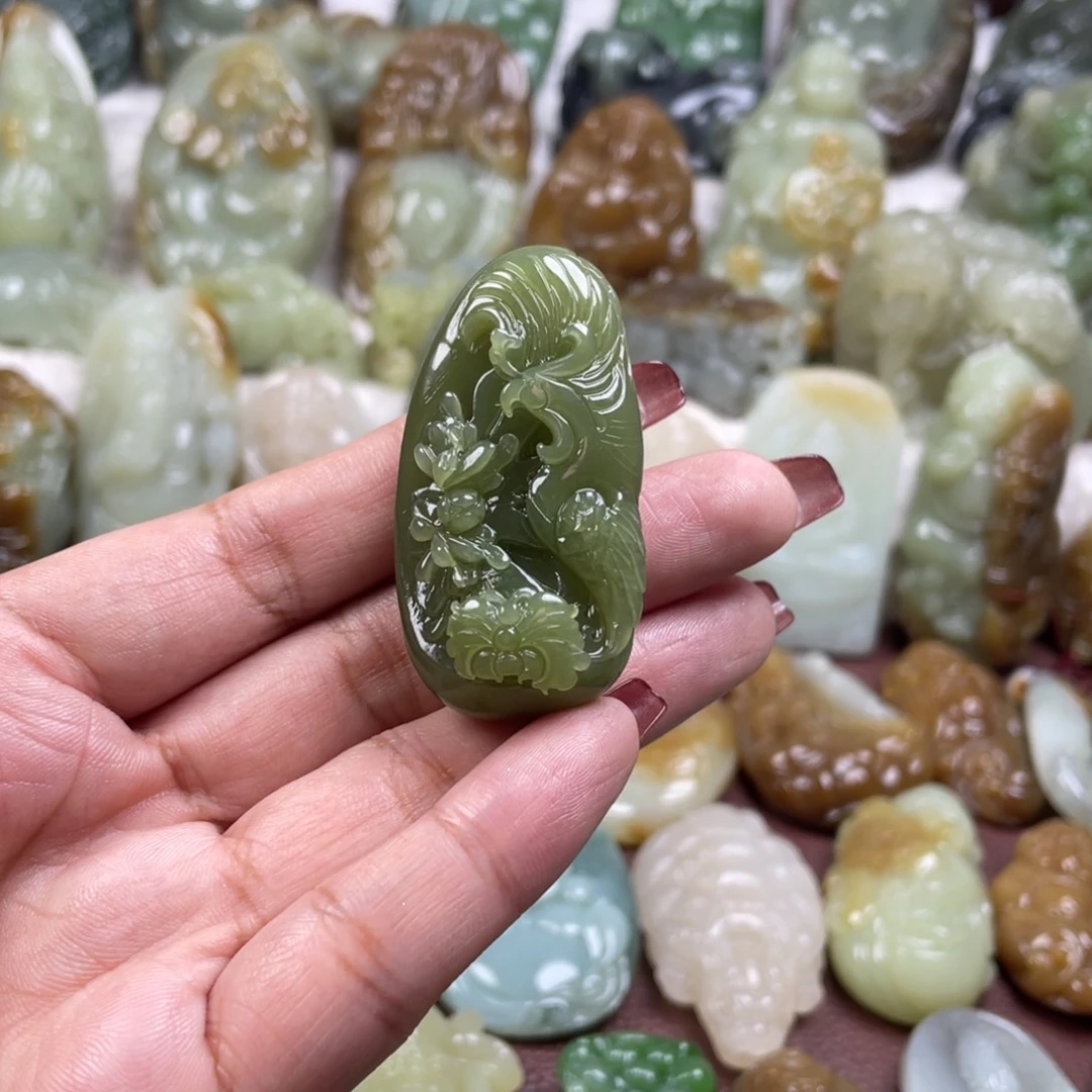 和田玉未镶嵌颈饰