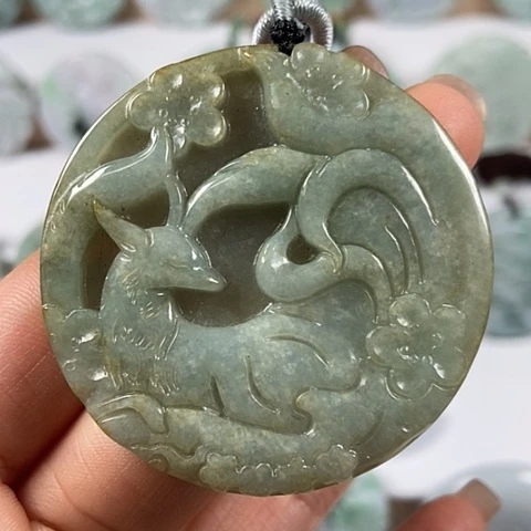 翡翠颈饰未镶嵌鹿牌福利