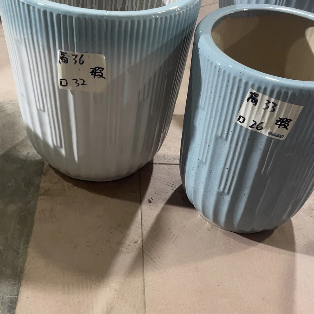 渐变音符大号二个蓝音符中号二个大，配托盘微瑕