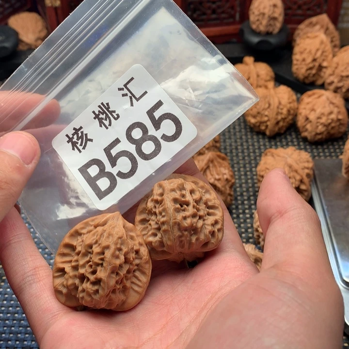吊坠文玩核桃白蛇骨