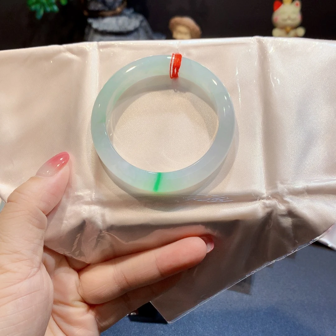 翡翠未镶嵌手镯翡翠手镯