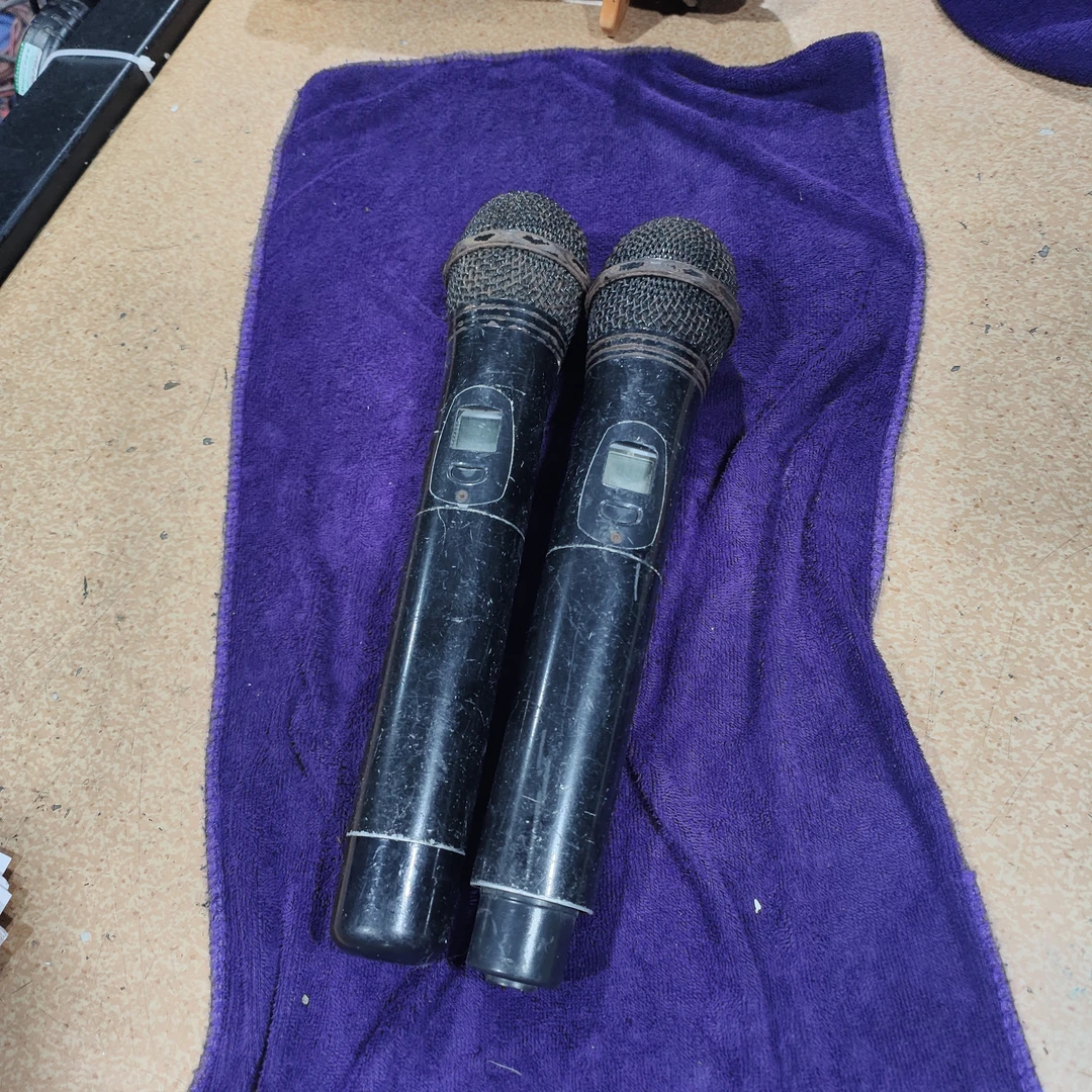 8新 SAST/先科 二手 7号话筒一对，坏的，需维修，不带线材