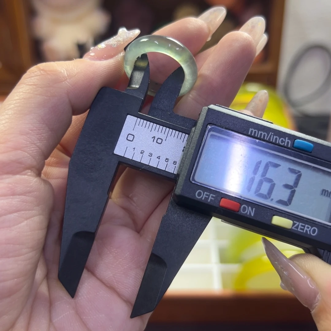 蛇纹石玉未镶嵌手镯86