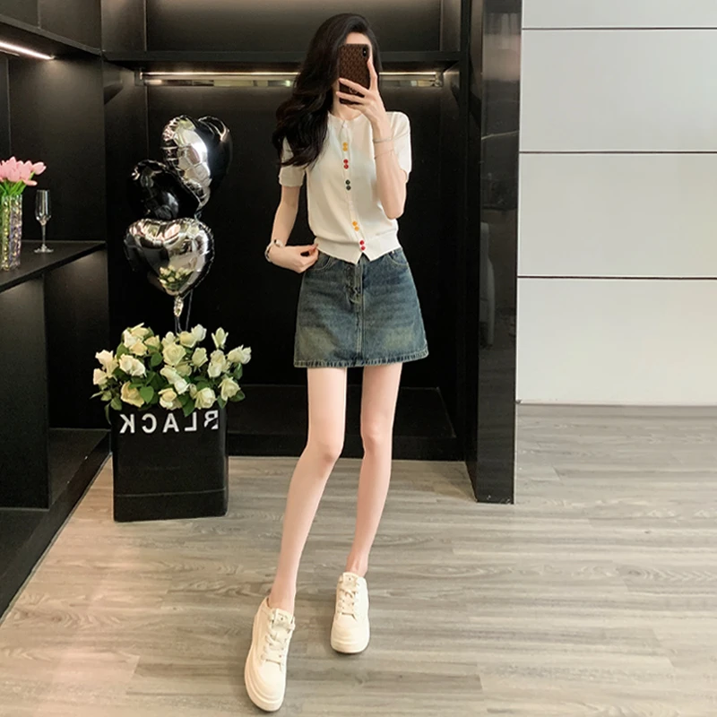 韩系温柔风时尚运动休闲套装女夏新圆领彩色纽扣上衣牛仔裙两家套