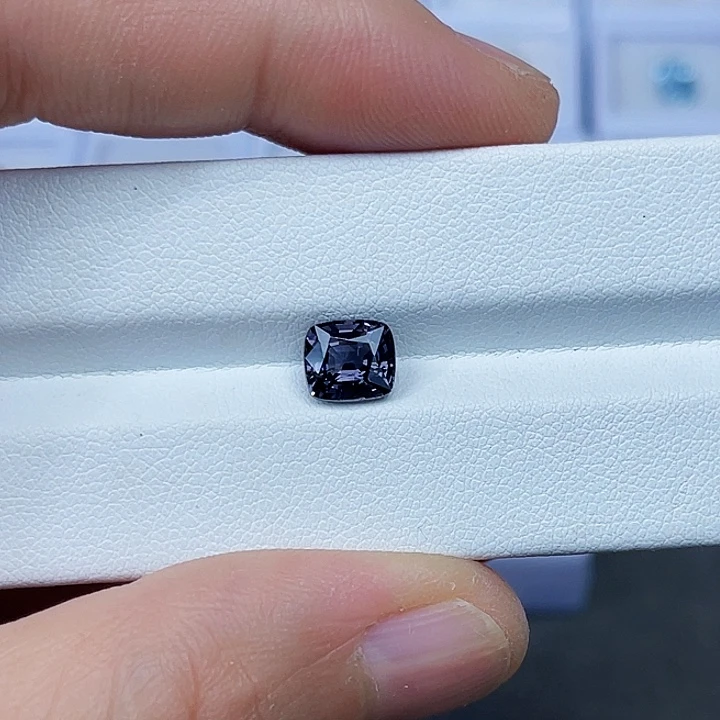 尖晶石裸石1.65克拉