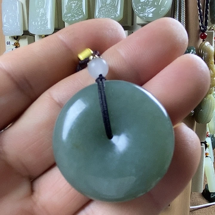 和田玉（糖玉）未镶嵌颈饰