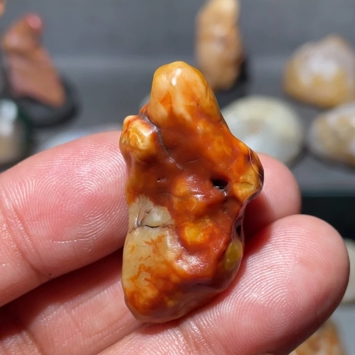 刘***师石材阿拉善沙漠奇石