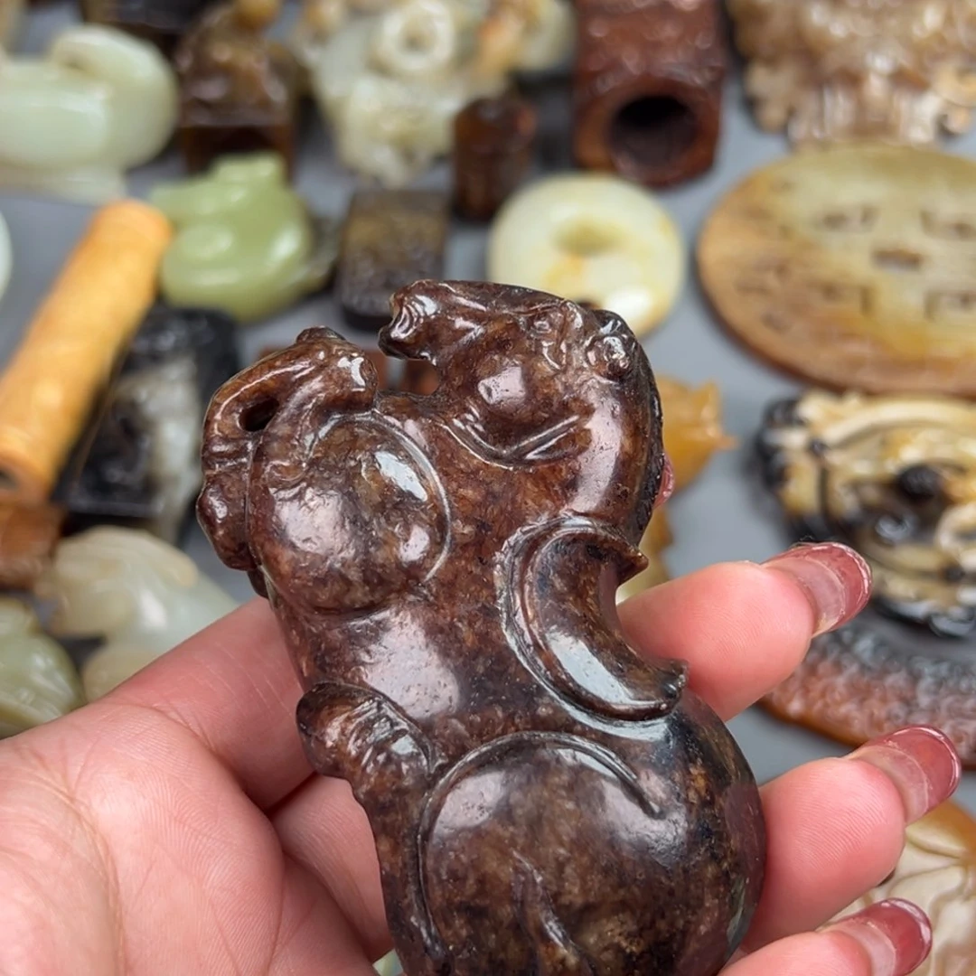 和田玉（糖玉）颈饰未镶嵌