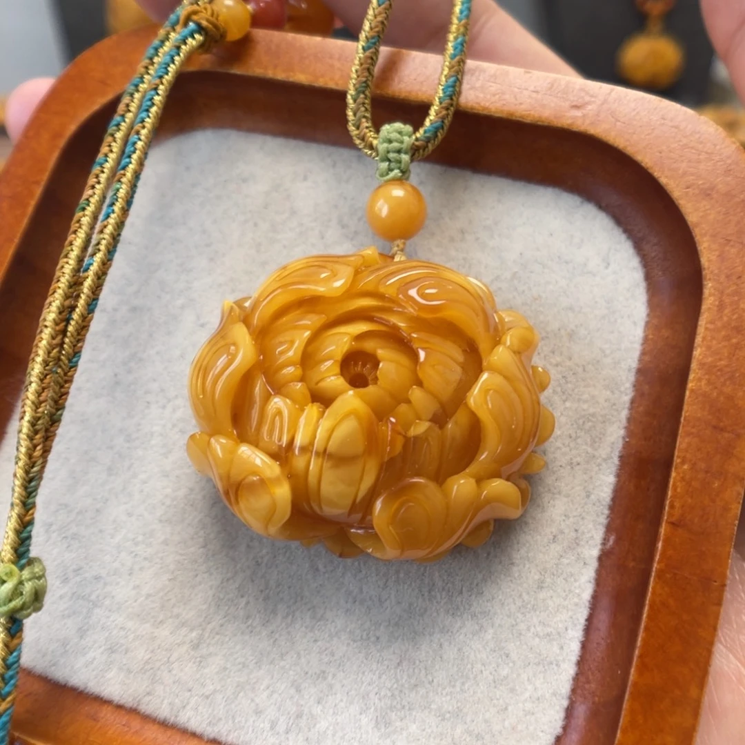 蜜蜡未镶嵌颈饰蜜蜡