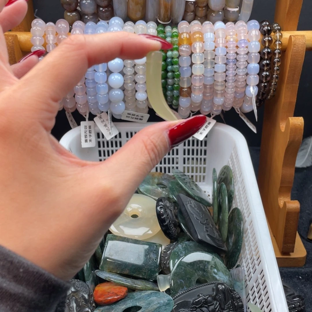 未镶嵌手链玛瑙/玉髓秀玉小牙吊坠