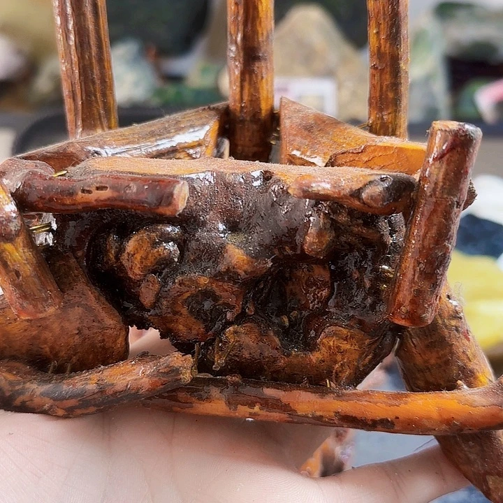 邱***波未镶嵌蛇纹石玉岫玉原石