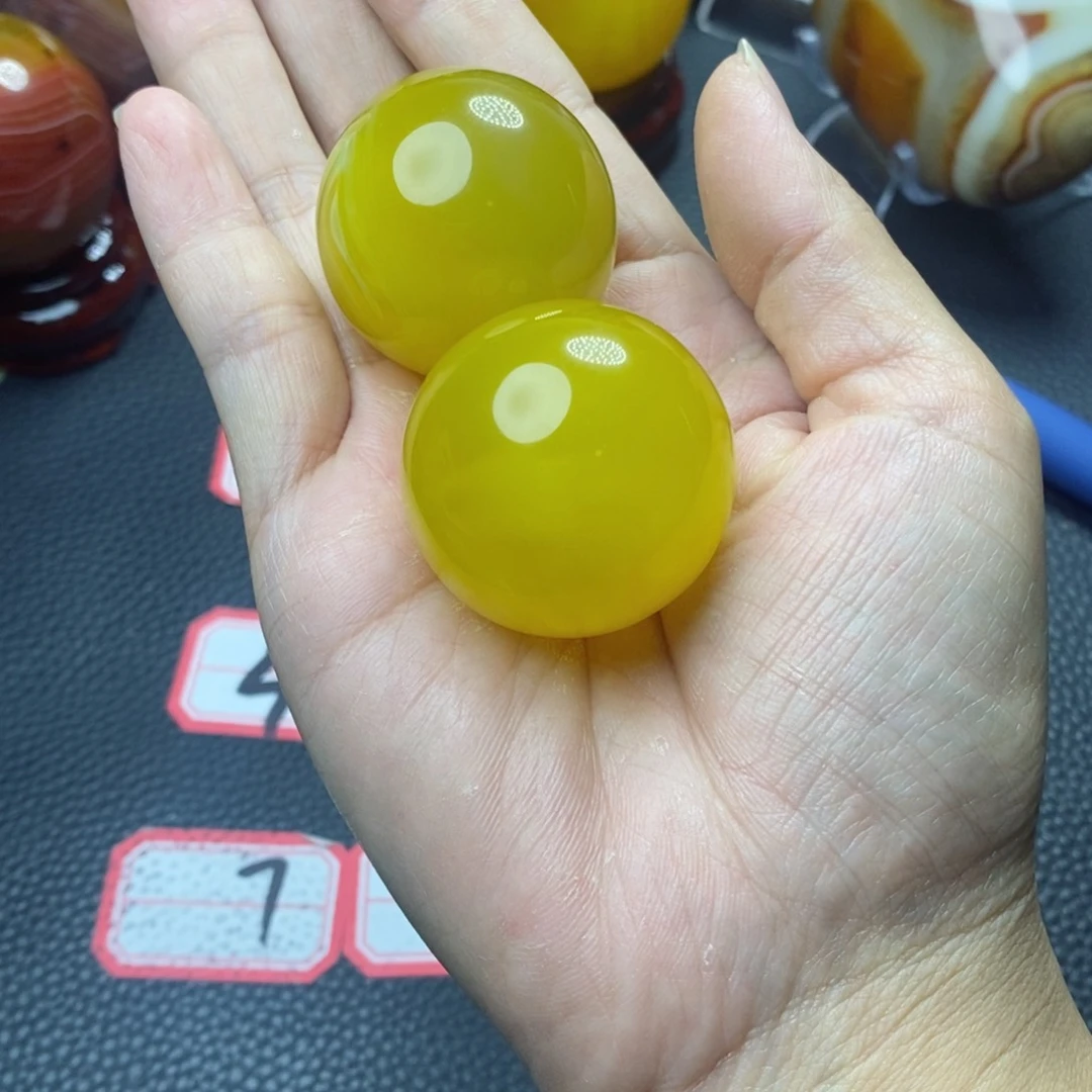 玛瑙/玉髓颈饰未镶嵌球*