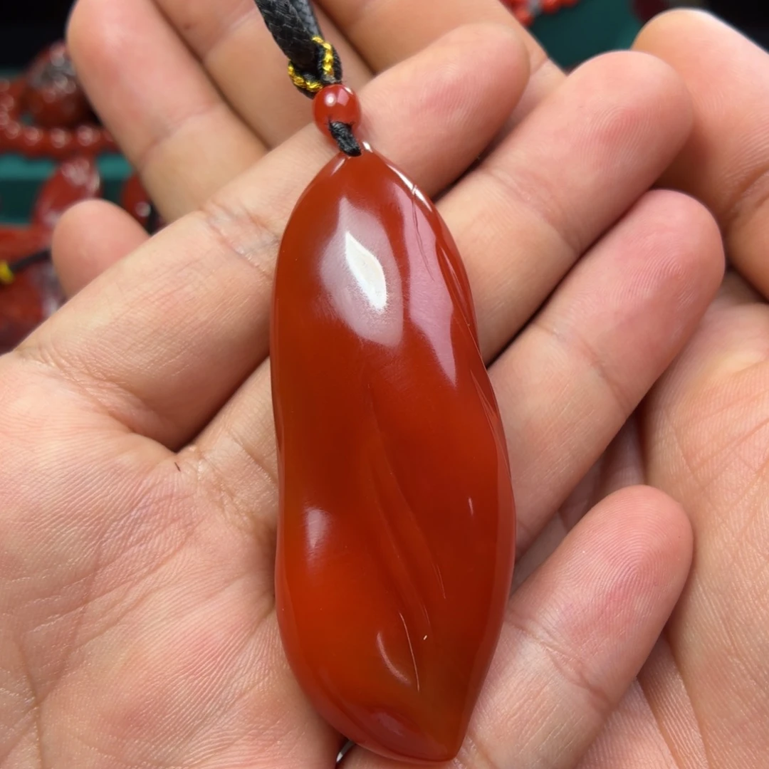 真***园南红玛瑙未镶嵌挂件