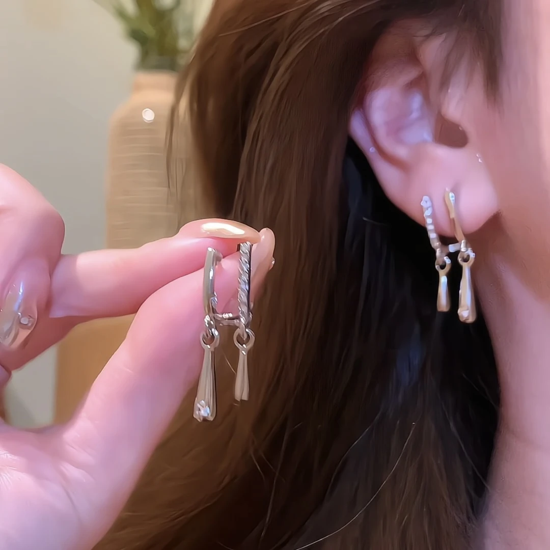 铜合金耳饰 冷淡风几何水滴形耳钉简约时尚耳环百搭精致新款耳饰