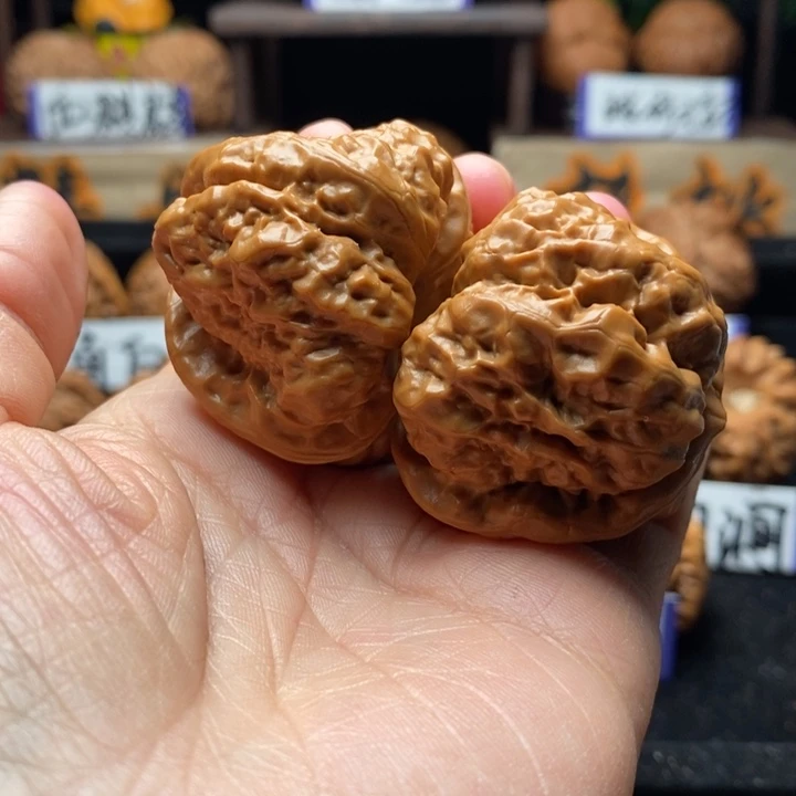 文玩核桃把件邵*.延庆蛤蟆王