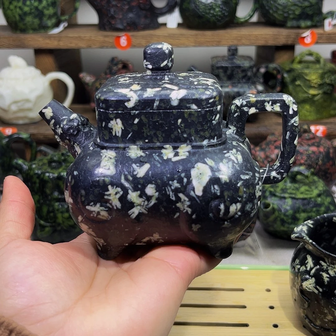 霏**雨梅花石安山玉精品壶