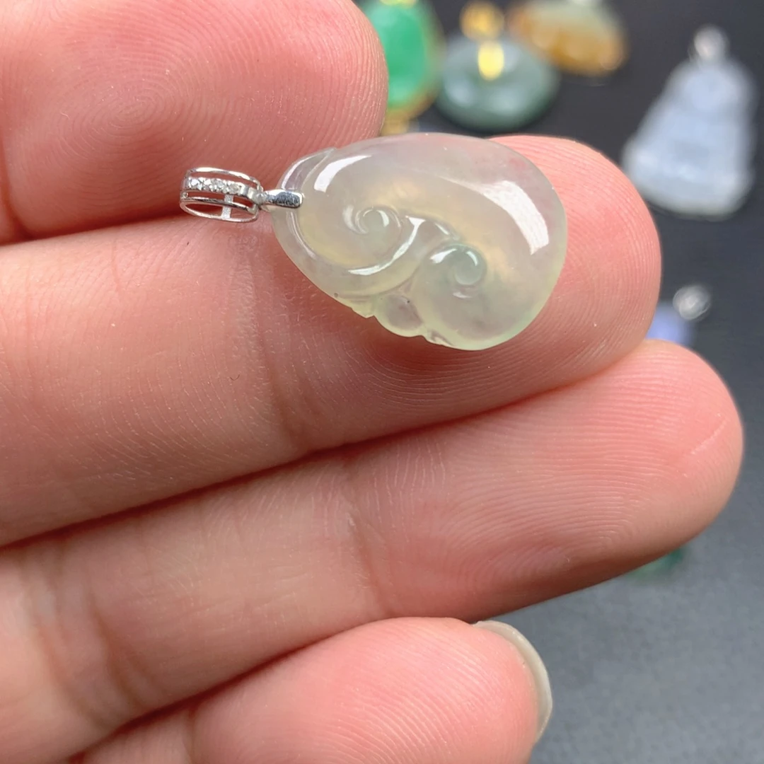 【闪购商品】颈饰18K金镶嵌翡翠翡翠