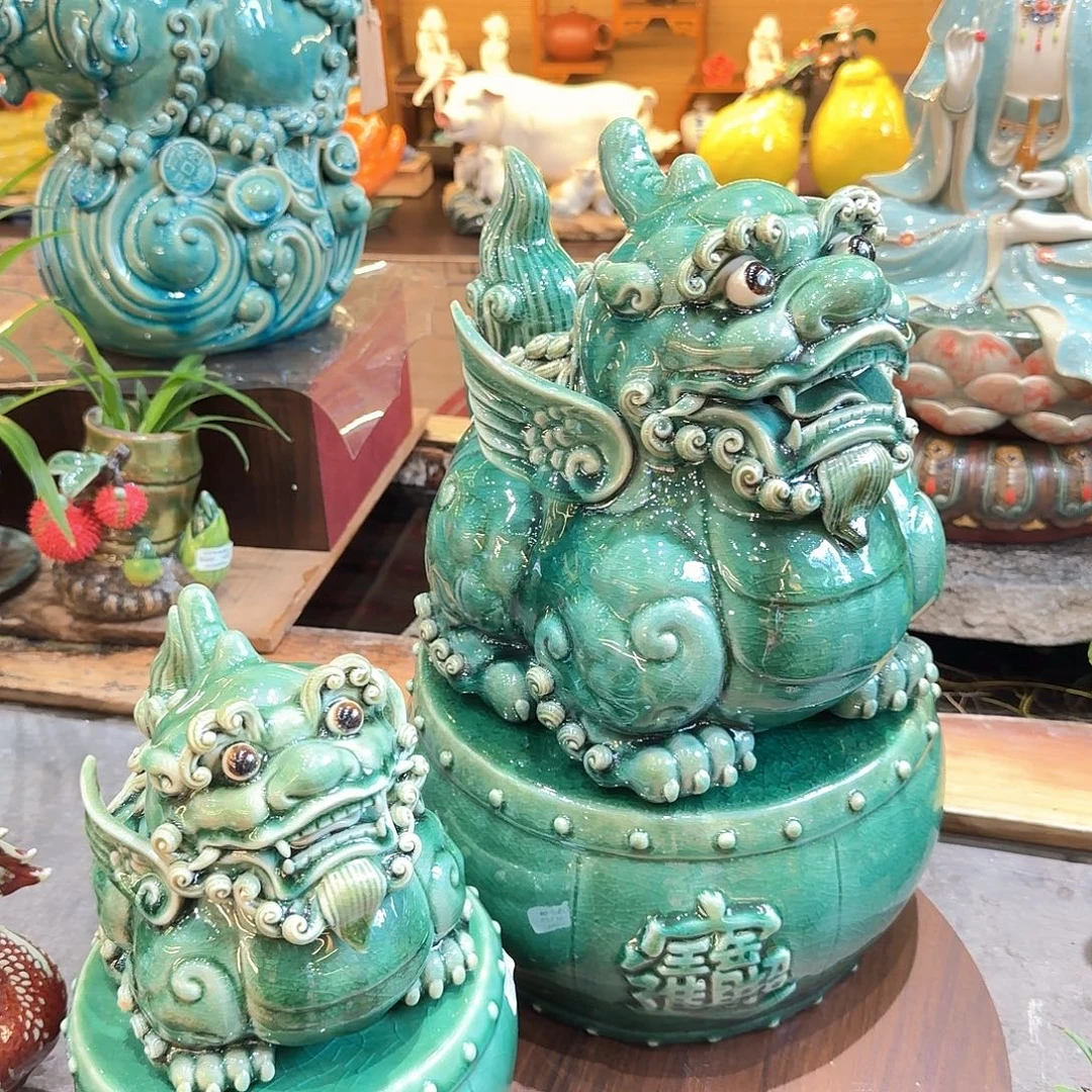 陶瓷飞天大貔貅绿色40厘米高
