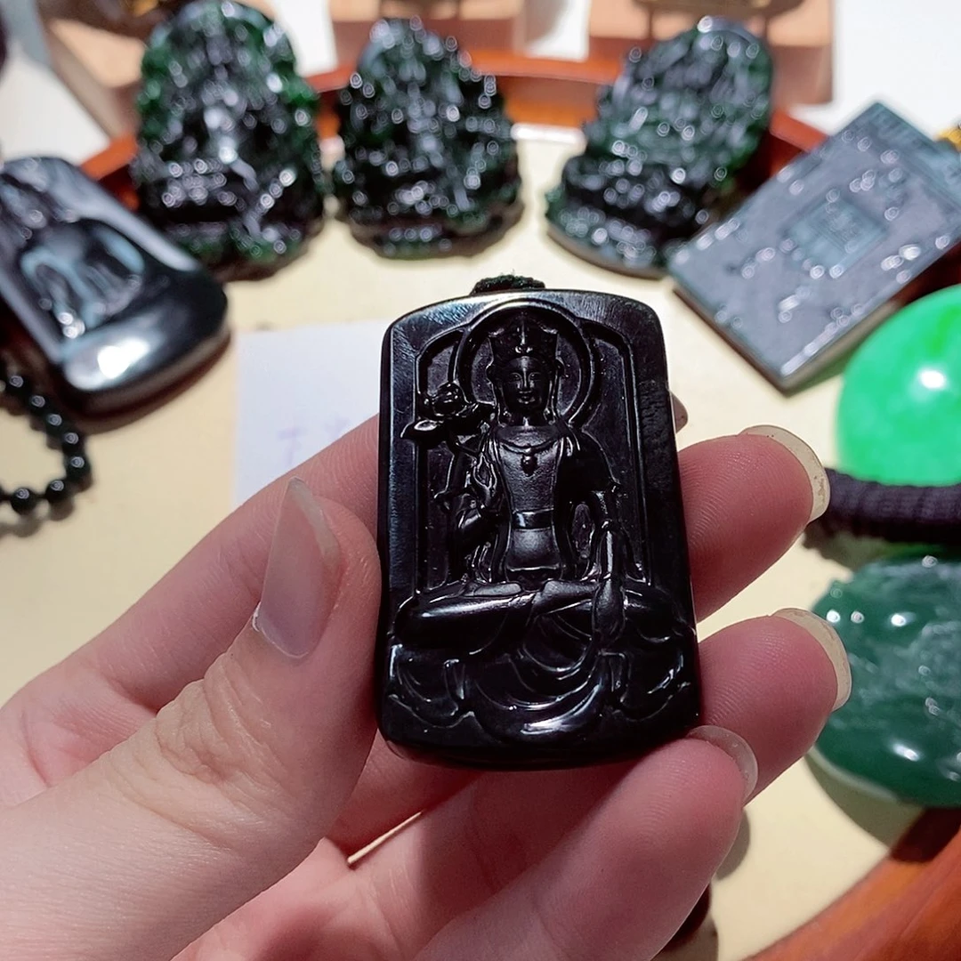 翡翠颈饰未镶嵌翡翠a