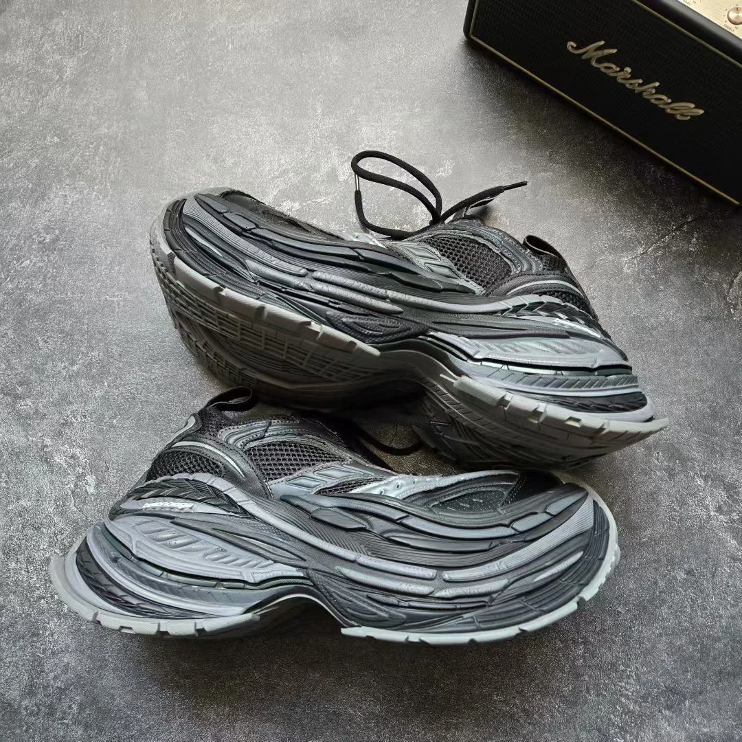 99新 Balenciaga/巴黎世家 41码  16XL PLATFORM 黑灰色 鞋