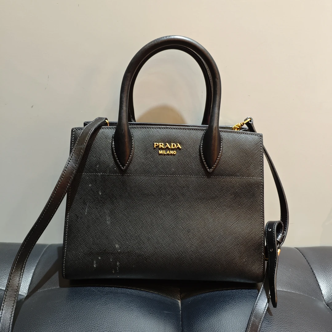 95新 Prada/普拉达 prada Saffiano 普拉达黑色手提包