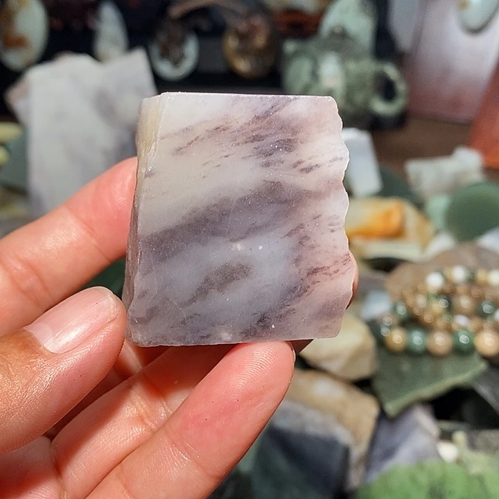 透闪石质玉未镶嵌珠宝奇石