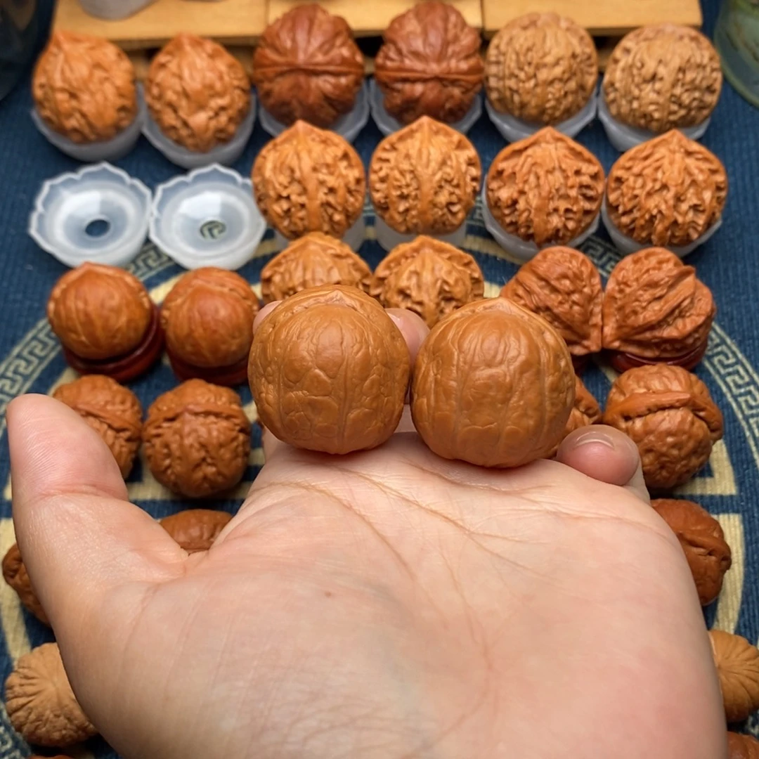 鼓***笙把件文玩核桃小石头