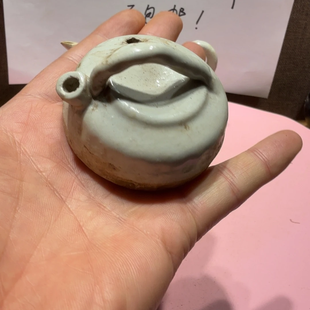 陶其他漂亮的小瓷瓶子