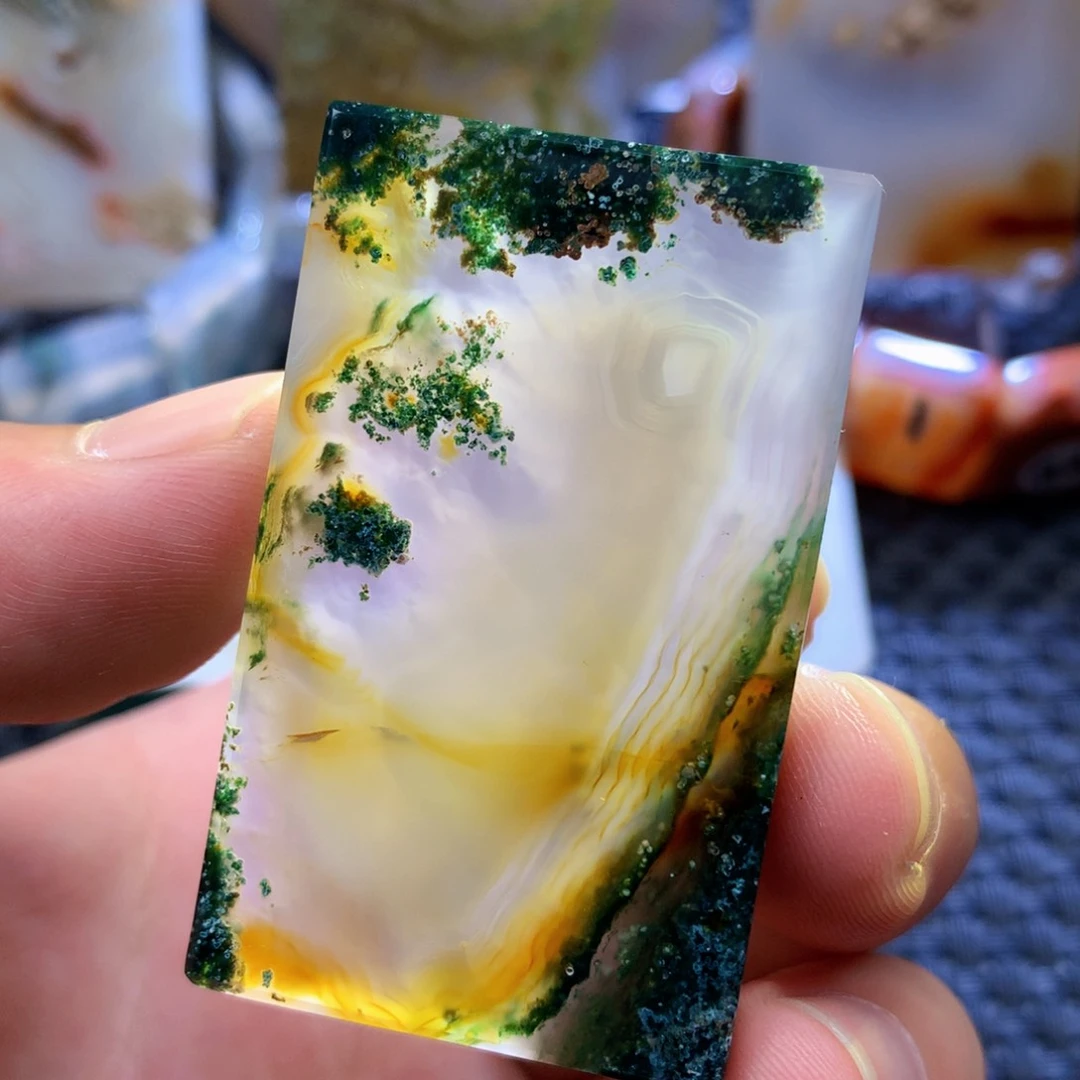 未镶嵌颈饰玛瑙/玉髓玺