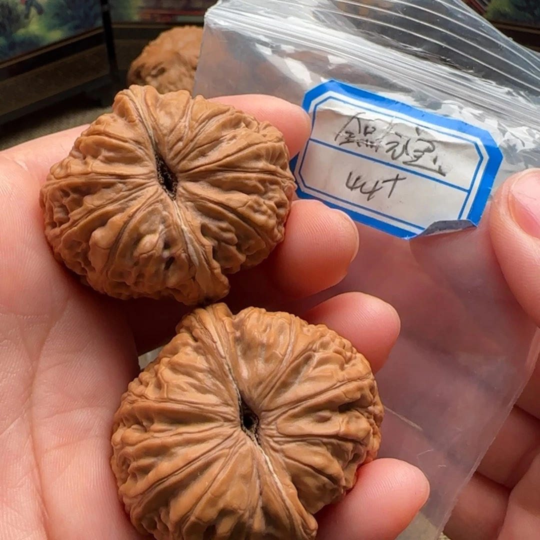 文玩核桃把件发发发