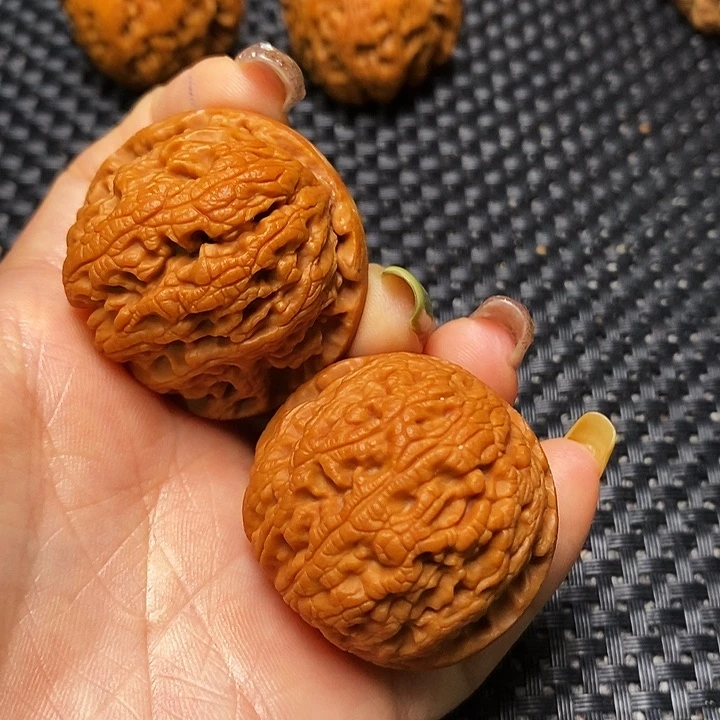 文玩核桃把件，秦岭核桃