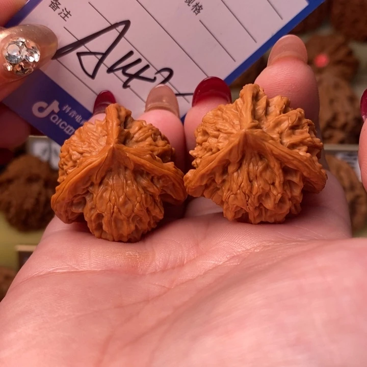 桃核吊坠龍*嘿三棱全品正奔