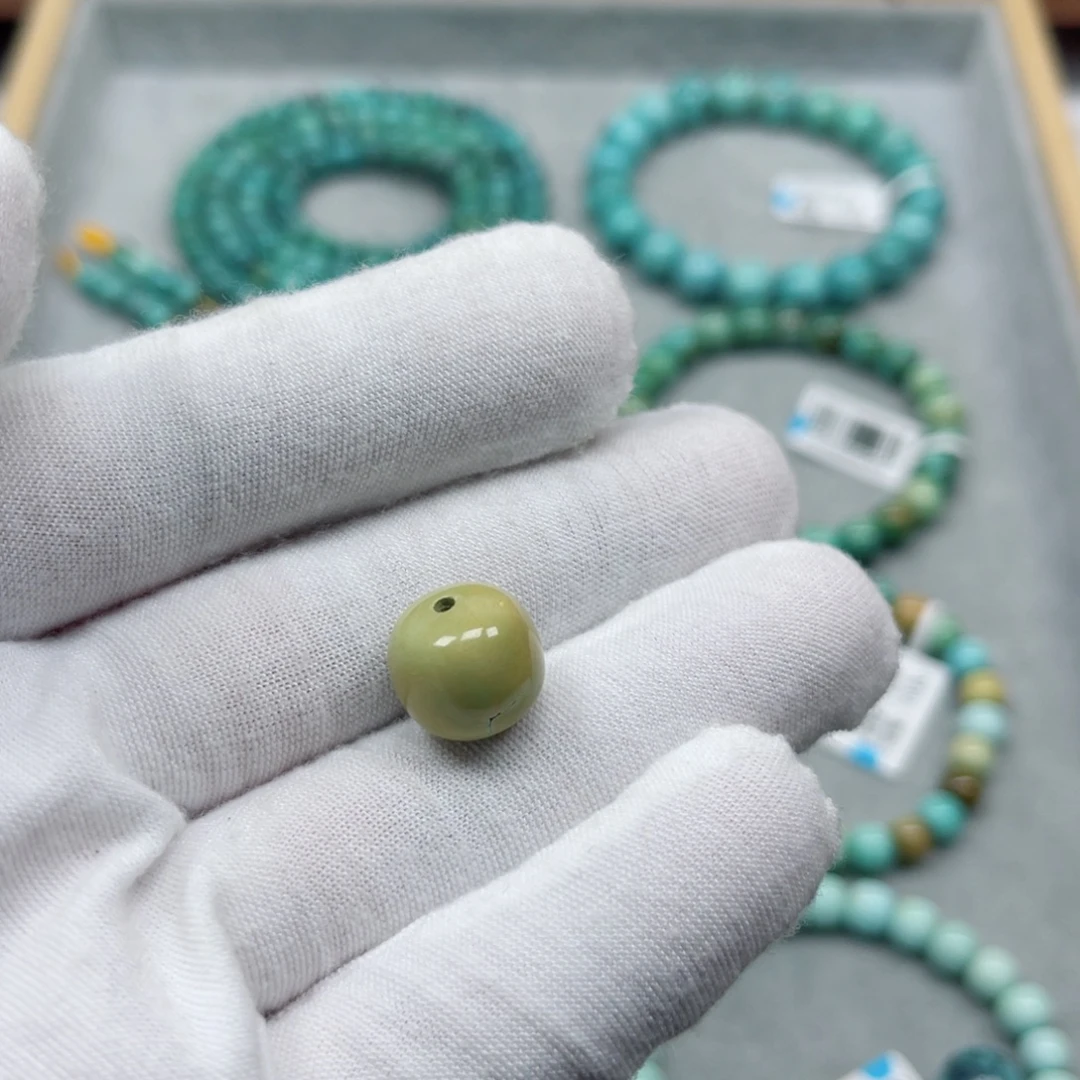 绿松石未镶嵌挂件