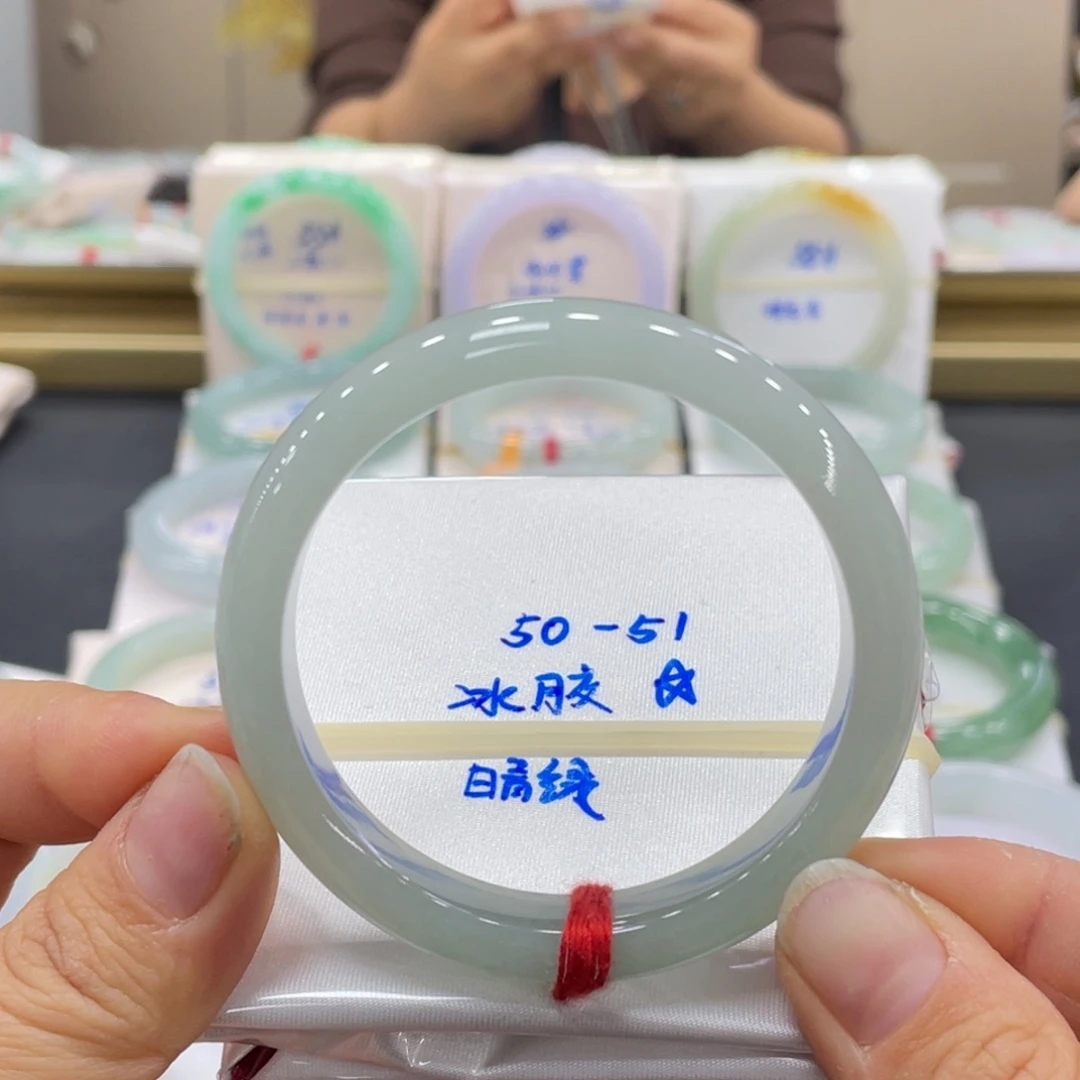 未镶嵌手镯翡翠翡翠